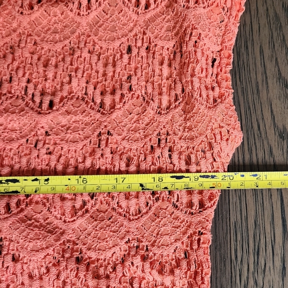 Suzi Shier Top, size L - Picture 5 of 5